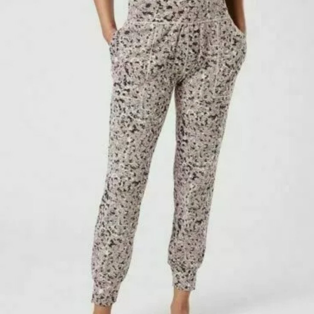 Athleta Salutation Textured Jogger Meadow Decadent Chocolate